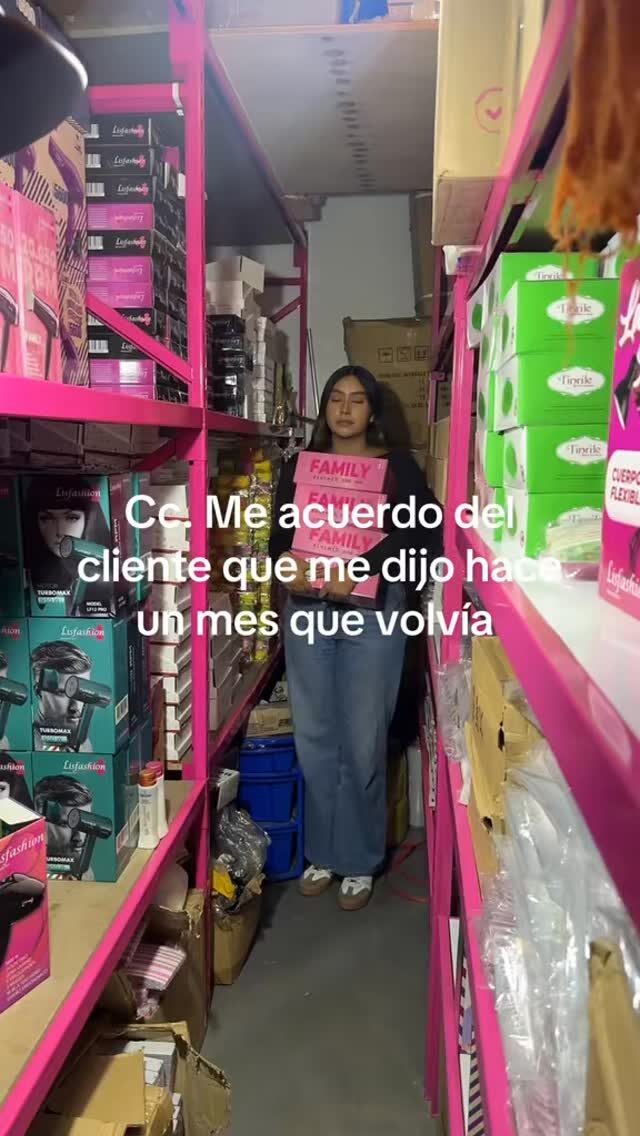 Instagram post from tusecador. This post is in position 0.